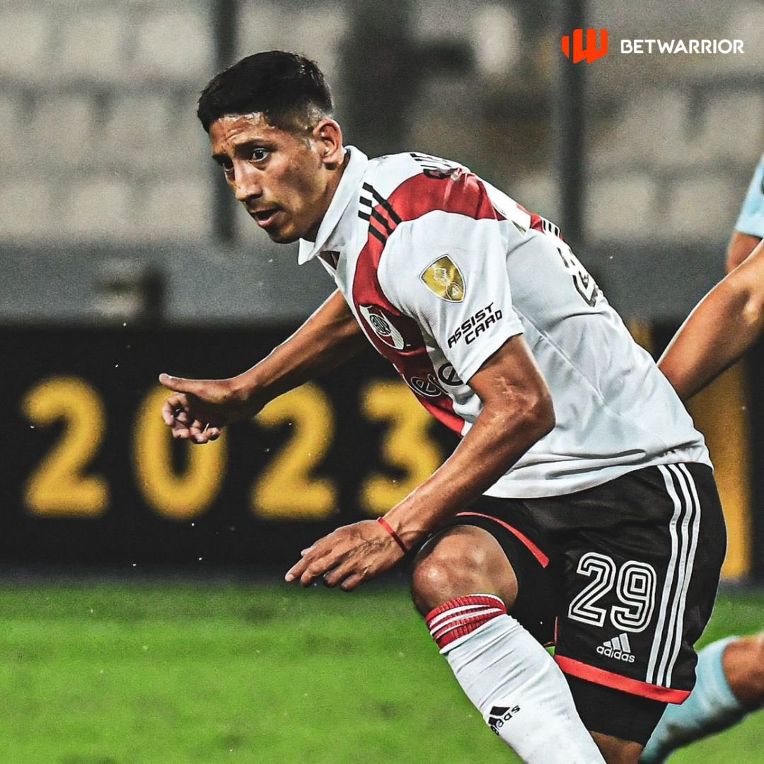 📊 Rodrigo Aliendro, entre los jugadores de River, vs. Fluminense:

◎ 1° en recuperaciones (14).
◎ 1° en duelos ganados (15/24).
◎ 1° en intercepciones (4).
◎ 1° en envíos largos precisos (4/4).
◎ 1° en faltas recibidas (5).