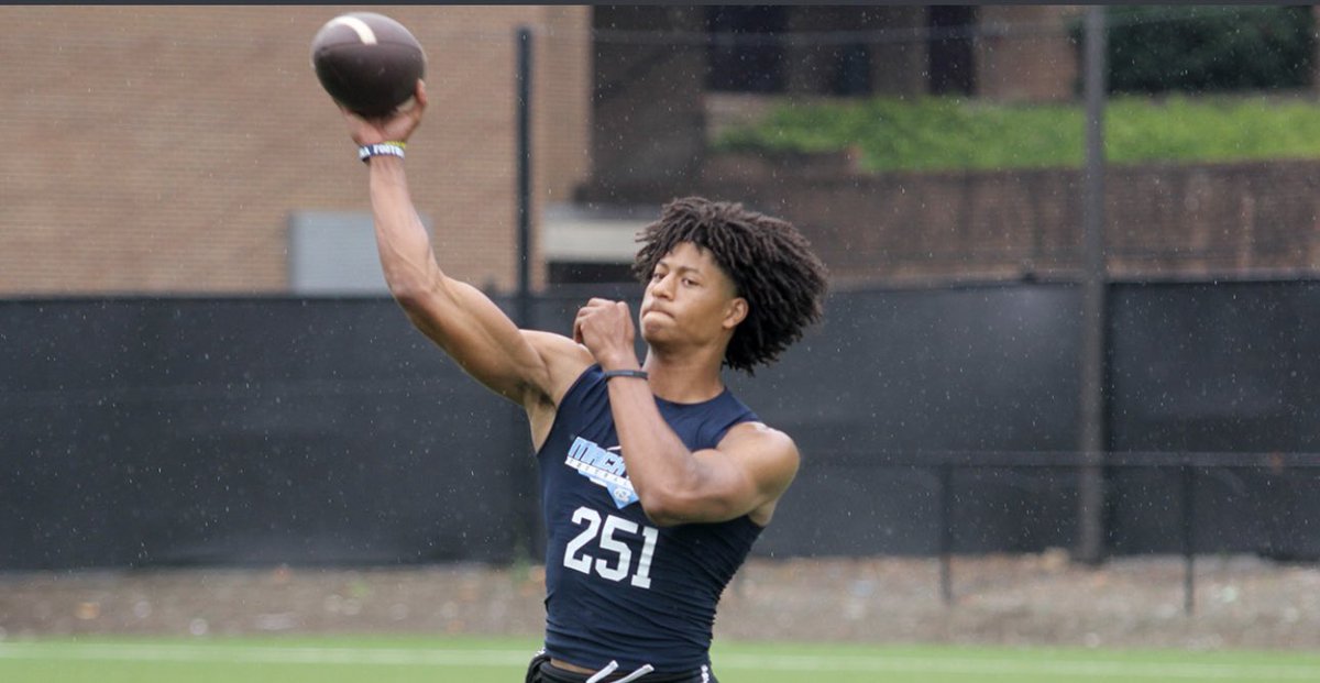 thebrycebaker2's tweet photo. ✝️Great camp today at UNC!!  
I appreciate the work and the love💙  
@PoloNupe3 @UNCFootball @CoachMackBrown @ChipLindsey11 @CoachGalloway7 @DonCallahanIC @molly_jacoby @EFHS_Football @CoachWillert https://t.co/xwCqzbzhMr
