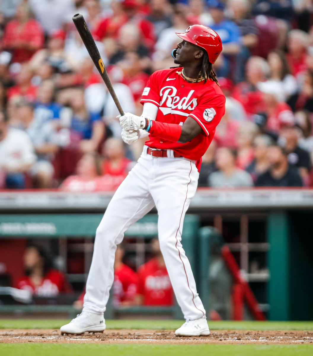 Reds's tweet image. Elly De La Cruz  &amp;amp; Will Benson are the first Reds teammates to hit their first MLB career HR in the same game since 1907. 🤯

(h/t @ESPNStatsInfo)