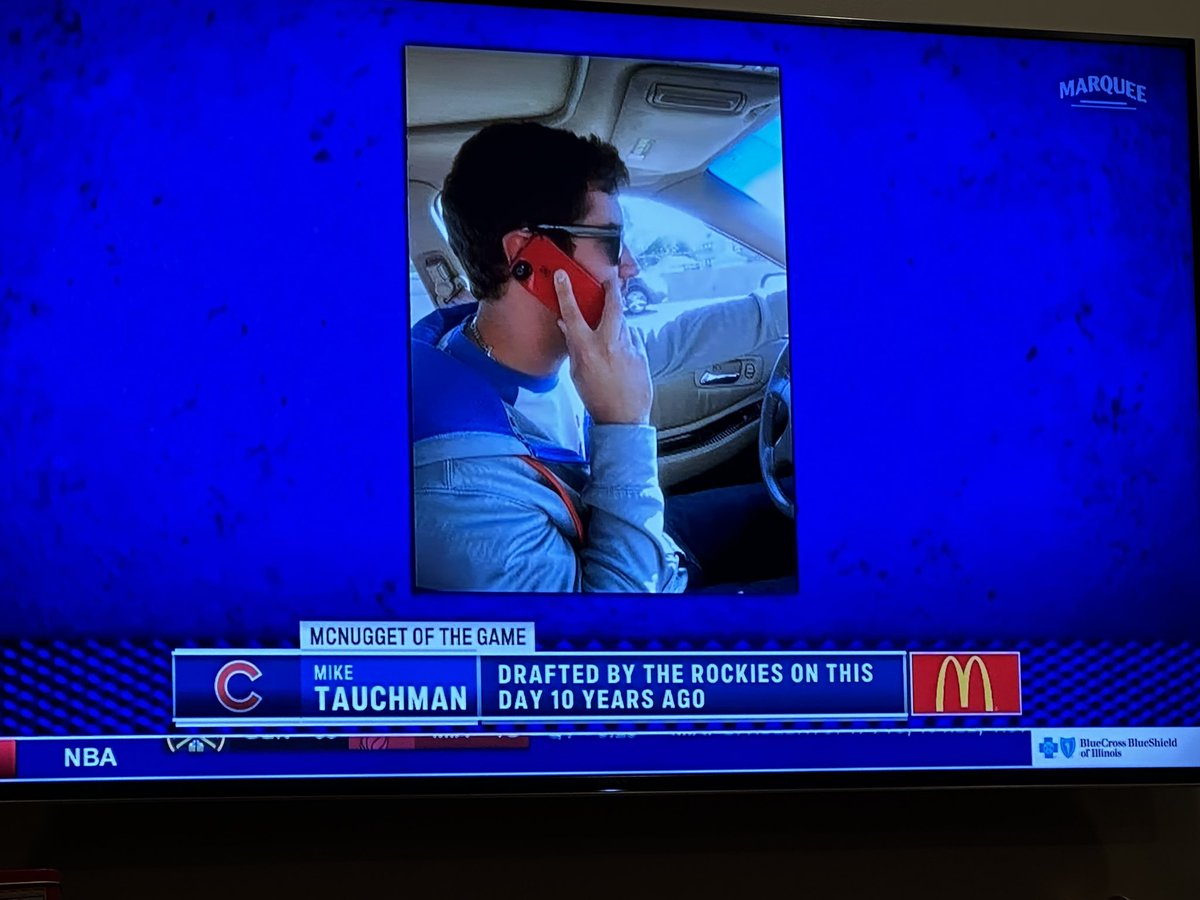 salsakingchi's tweet photo. Hey .@BoogSciambi, you knows what goes well with McNuggets?! #Salsa
                      -The Salsa King of Chicago https://t.co/8B3Fx1Ecee