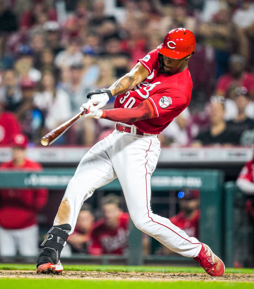 Reds's tweet image. Elly De La Cruz  &amp;amp; Will Benson are the first Reds teammates to hit their first MLB career HR in the same game since 1907. 🤯

(h/t @ESPNStatsInfo)