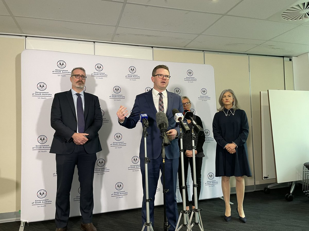 joshuacwebster's tweet photo. #BREAKING @PictonChris announcing 2 month enforcement blitz targeting sale of nicotine #vape + imposing tougher license conditions to help stamp out illegal sale of nicotine vapes. @10NewsFirstAdl https://t.co/c8s529CTTo