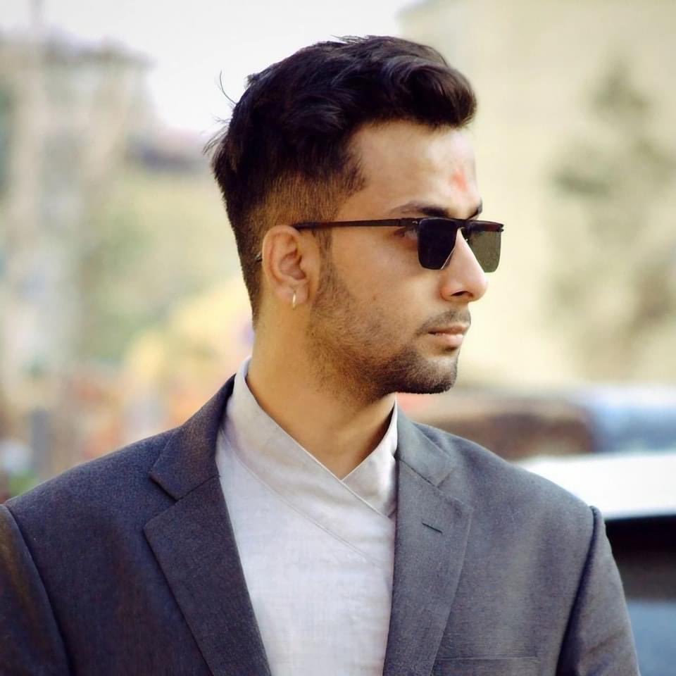 RONBupdates's tweet photo. Achievement: He is Siddhant Acharya who creates Instagram contents related to cosmology and has more than 9 Lakhs followers on Instagram. He is also followed by one of the most popular singers Rihanna. 😲 https://t.co/sFo5kIQkSD