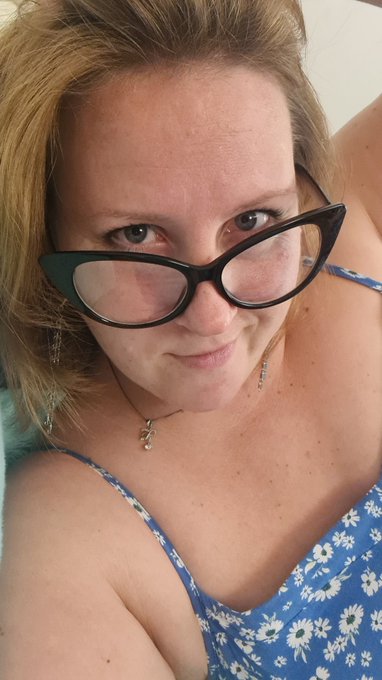 I'm online now @chaturbate 😈 https://t.co/lmXkUax9AA<a class="tags" href="/tag/chaturbate">@chaturbate</a><a href="/tag/redhead"class="tags"><span>#redhead</span></a>