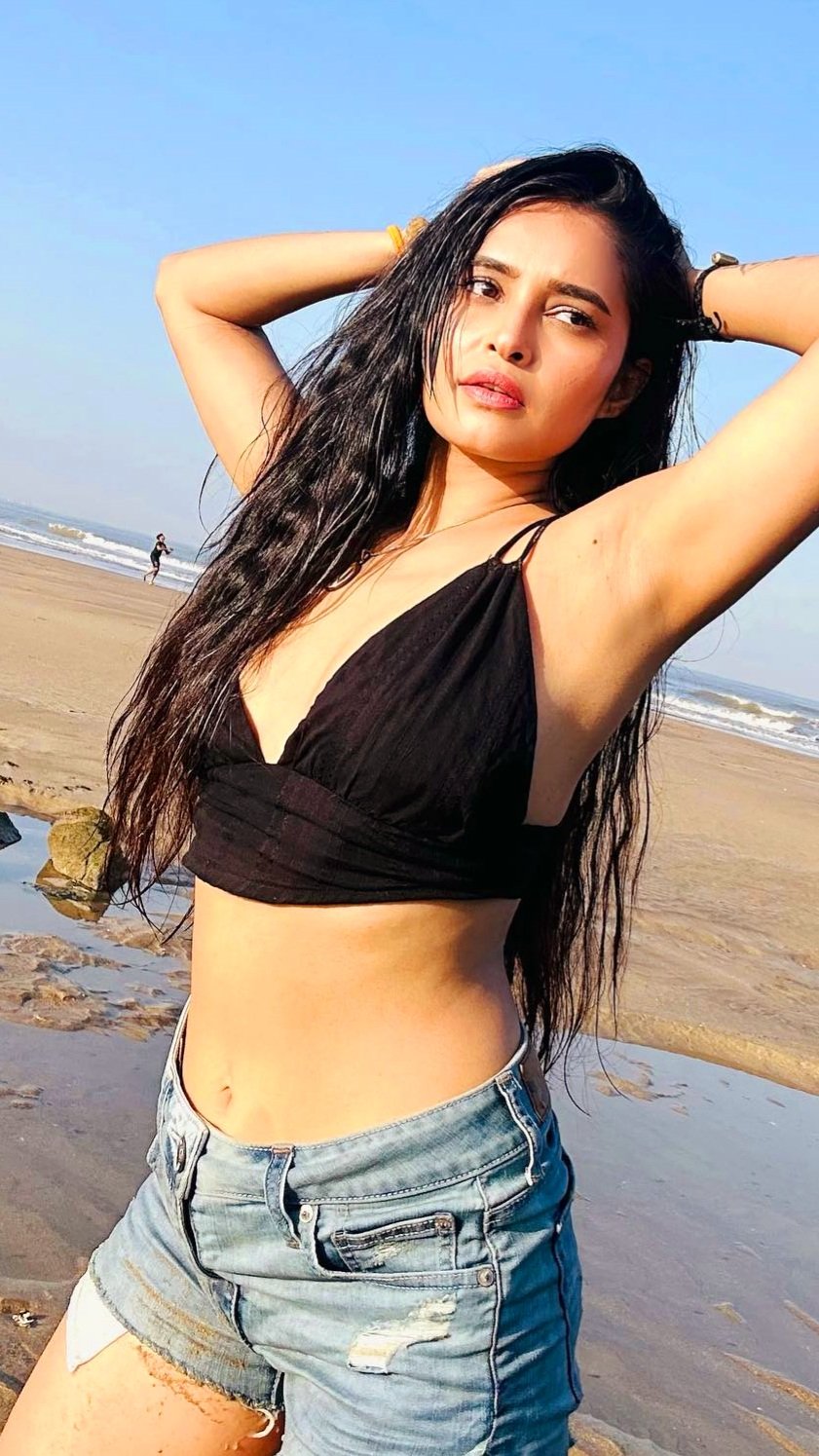 Armpit Navel Thighs KING👑 on X: Gym Morning & Aunties Nice would love to  see your fitness journey #Cameltoe #Armpit wet B🍊🍊bs & sweat wet, #Milf  #Tolly star 😋💦🔥  / X