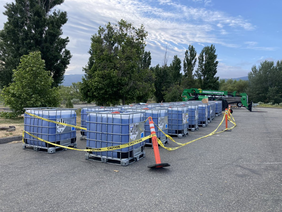 aquatechnex's tweet photo. Another reservoir with HAB problem, nothing 6000 gallons of SeClear can't fix #stewardsofwater https://t.co/xuYRnguUEp