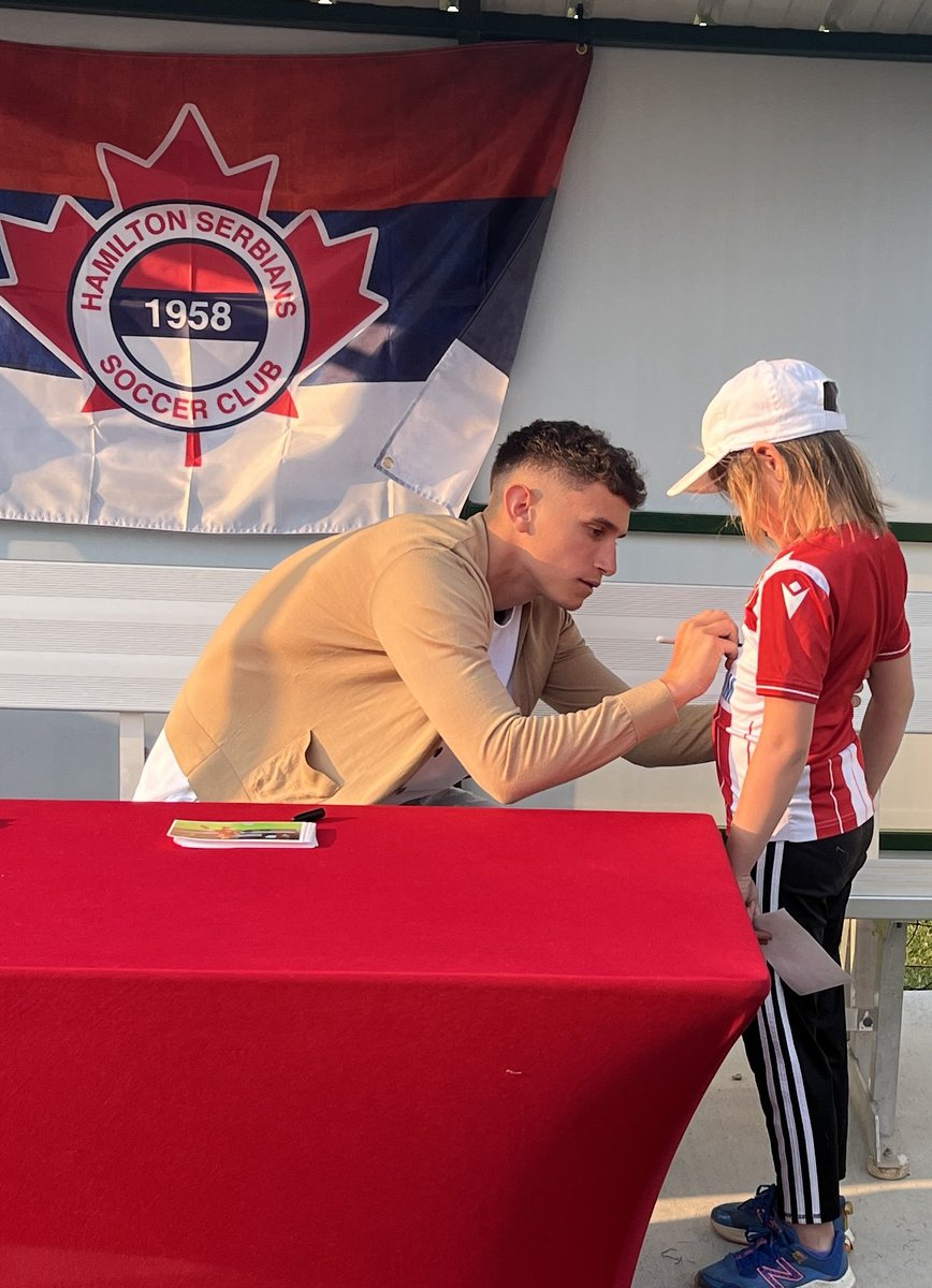 HSerbians's tweet photo. Our kids truly enjoyed spending time with Stefan. He was awesome, answered all the questions, took time to sign everything, take a photo with everyone, &amp; gave some great advice! We can't thank him enough for taking time &amp; spending it with our young players. 🙏🏻🥰 @stefanmitrovic_ https://t.co/CZAo5KeWGp