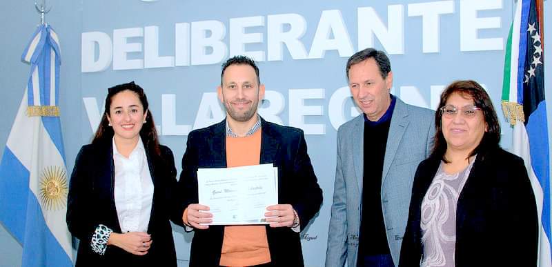 maxigarre's tweet photo. Hoy se realizó el acto de proclamación de autoridades y entrega de certificados a quienes asumiremos en próximo 12 de diciembre.
#CompromisoConRegina 🧡 https://t.co/Ha1YNJLO2H