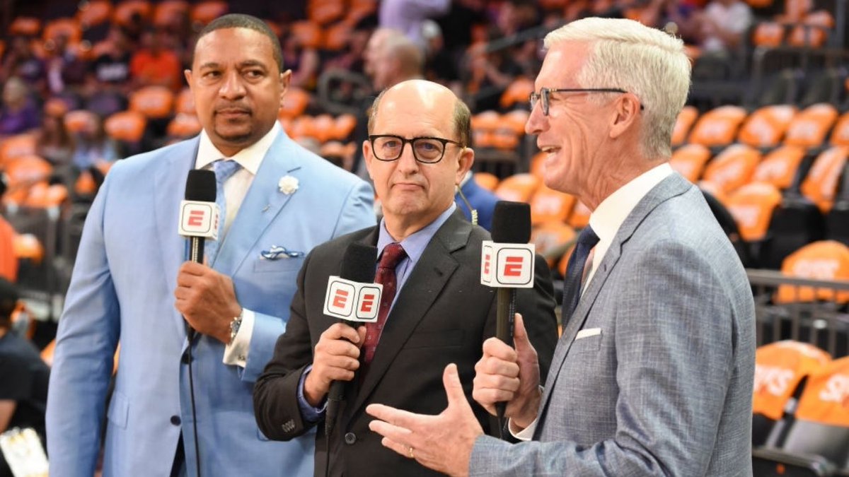 ringernba's tweet photo. Mark Jackson: “I don’t know what to tell you, it’s just pink.” 

Jeff Van Gundy: “But what IS IT? Strawberry lemonade has strawberries in it. Pink lemonade is what, just pink?What flavor is pink? I want answers!”

Mike Breen: “Jokic at the line, shooting two.” https://t.co/qm9lNhXNcy