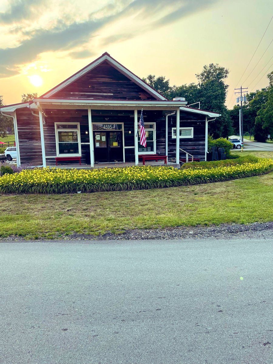 thornsberry44's tweet image. Love ya @kjtberry4 Perfect evening! #GreatChoice