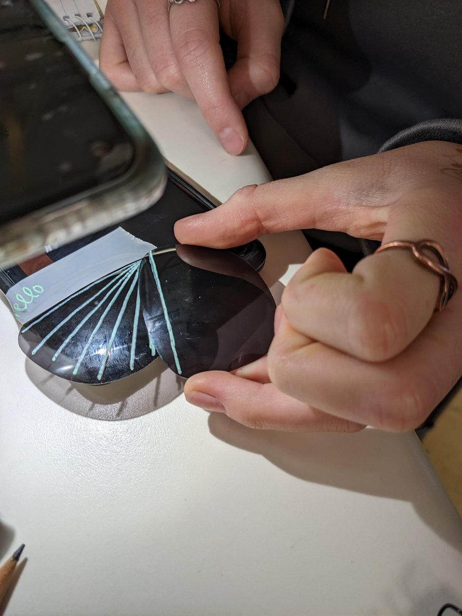 STEMandMayhem's tweet photo. Using @phyphoxorg and some cheap AliExpress sunglasses to investigate polarisation of light. My 'hook' for this lesson was "Prove these $3 sunglasses are polarised." Simple and effective 😊 https://t.co/1L1ajsymsq