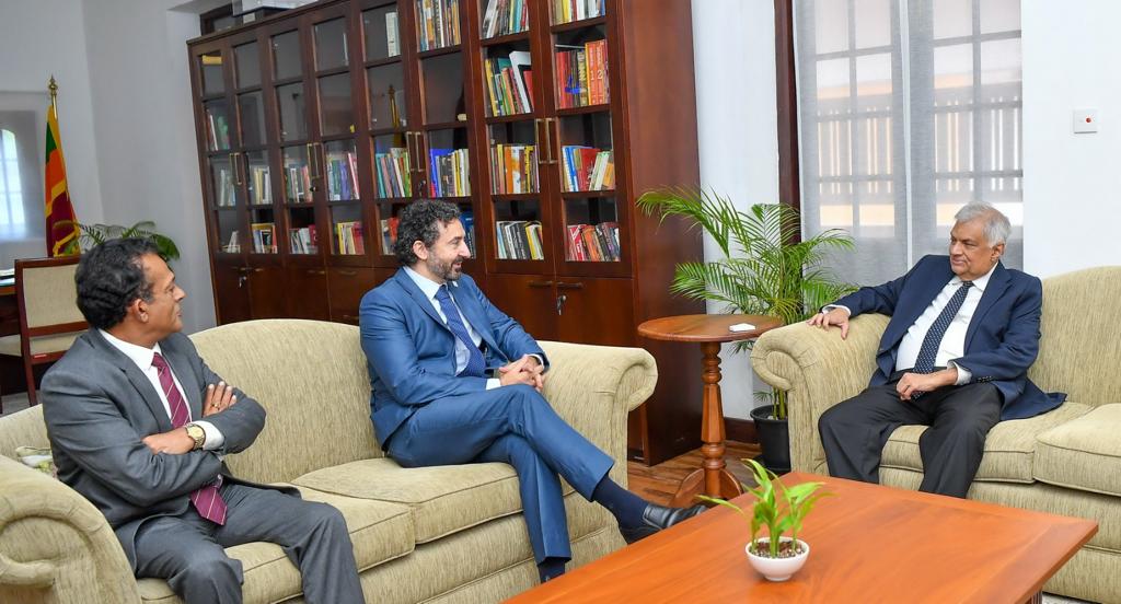 Alexander Matheou (@ajmatheou) on Twitter photo Over the last three years, <a href="/ifrc/">IFRC</a> has supported <a href="/SLRedCross/">Sri Lanka Red Cross Society</a> to respond to seven different emergencies - reaching over a million people.
Today, we met the Honourable President of Sri Lanka to discuss how a Red Cross law could enable <a href="/SLRedCross/">Sri Lanka Red Cross Society</a> to do even more. Over the last three years, <a href="/ifrc/">IFRC</a> has supported <a href="/SLRedCross/">Sri Lanka Red Cross Society</a> to respond to seven different emergencies - reaching over a million people.
Today, we met the Honourable President of Sri Lanka to discuss how a Red Cross law could enable <a href="/SLRedCross/">Sri Lanka Red Cross Society</a> to do even more.
