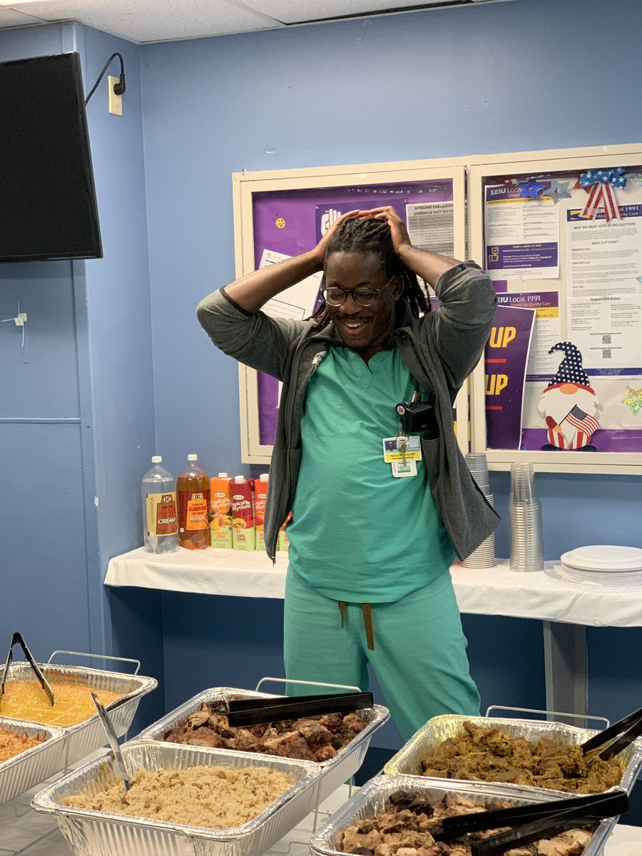 kevinspirit89's tweet photo. My nurses love me and that’s that on that! 

#byebyemiami #finallap #surprisedinner https://t.co/RVfiWxXrH3