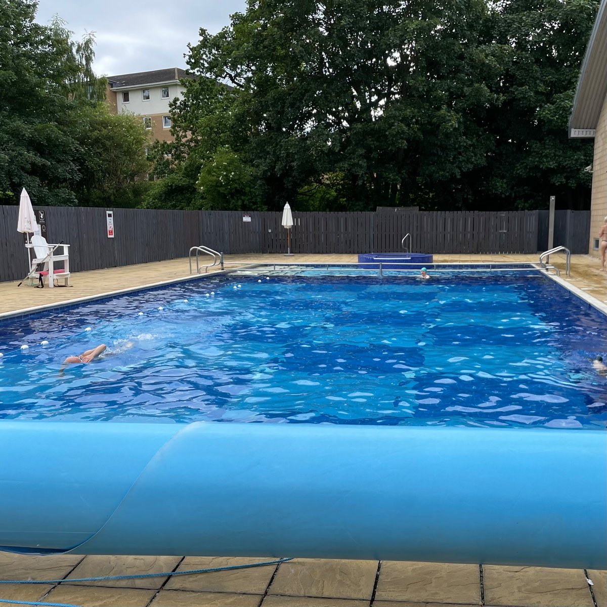 DrLucyBuykx's tweet photo. Sticking to the plan meant I missed #globalrunningday but took to the pool instead for recovery 
#swimpunk @runningpunks @ukrunchat https://t.co/ktiRPeIrR7