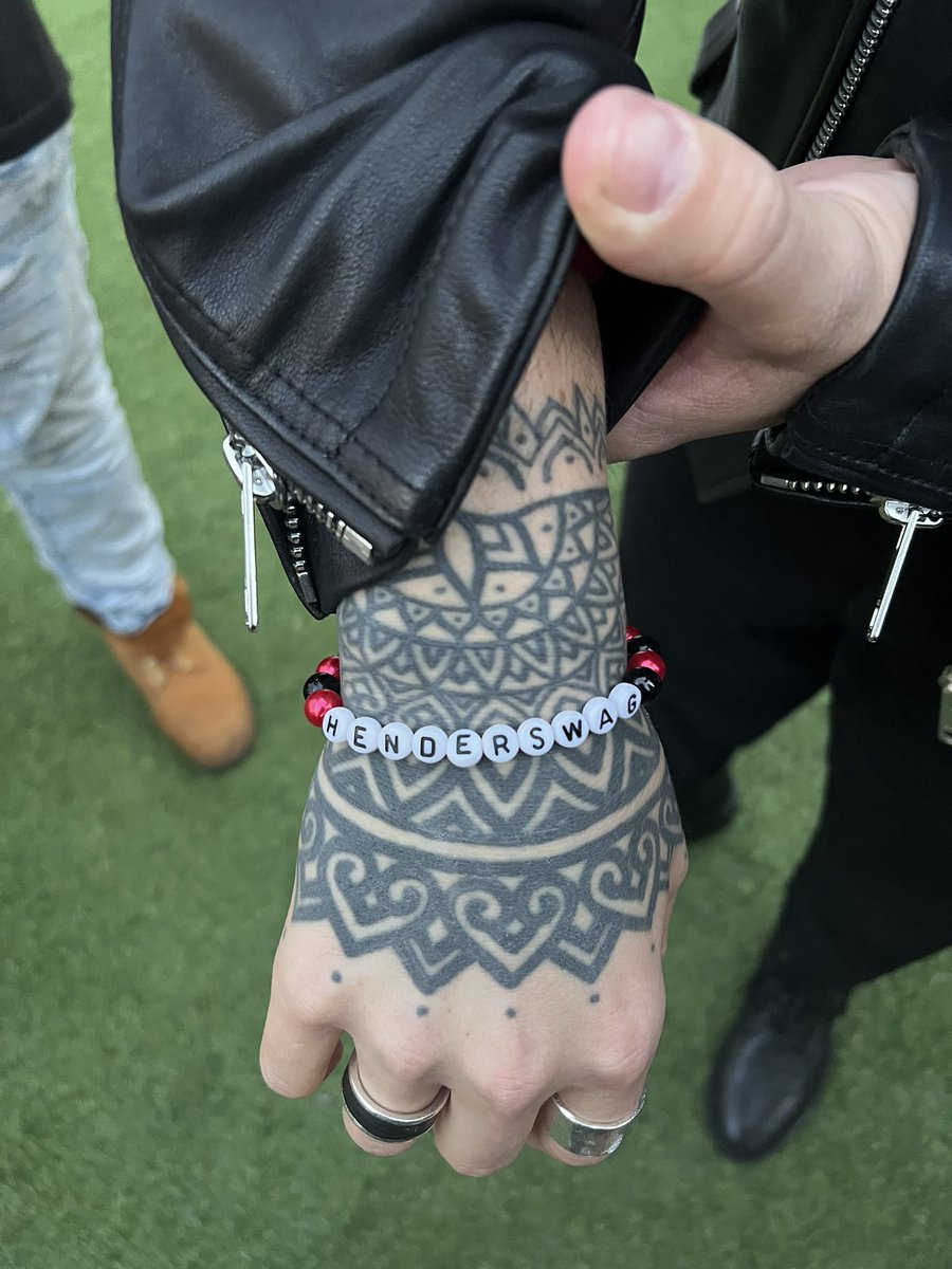 logiehenderswag's tweet photo. “you need to put it on me… wait no this hand so people know” 😭 @1LoganHenderson https://t.co/RSaJOj1ods