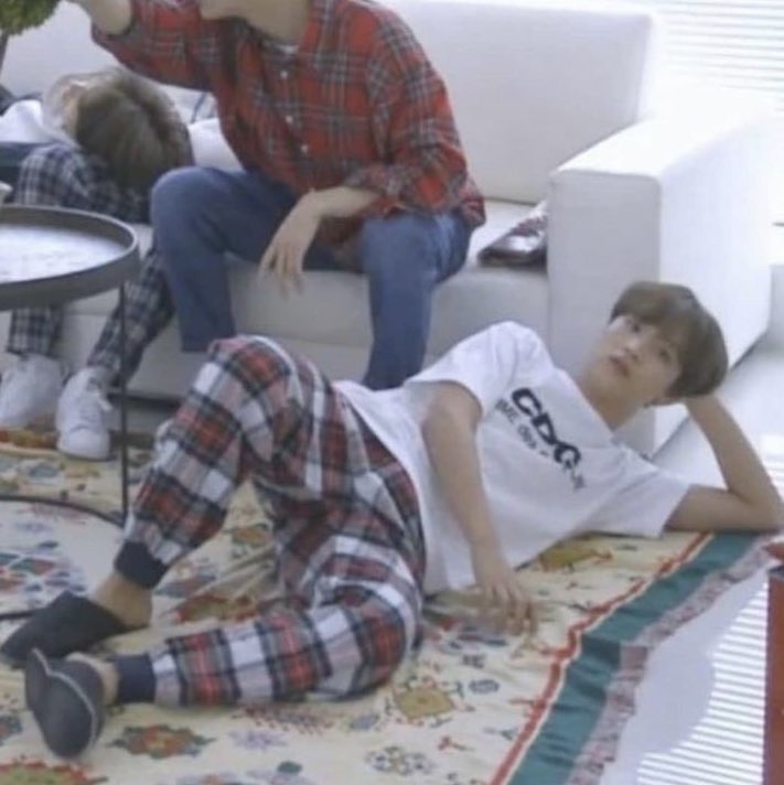 haechanunpad's tweet photo. haechan                                   also haechan https://t.co/1IcGaFt7iK