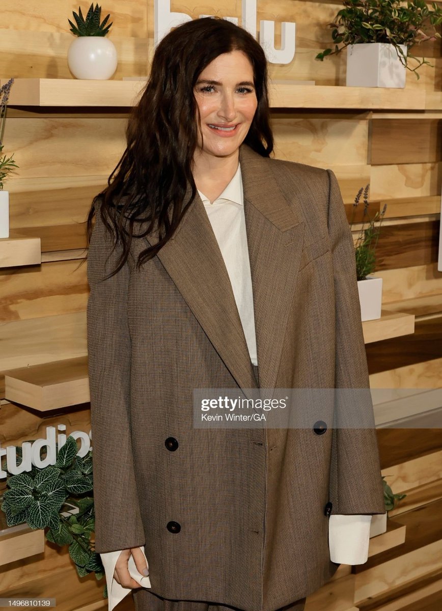 KATHRYN HAHN I MISS U SM