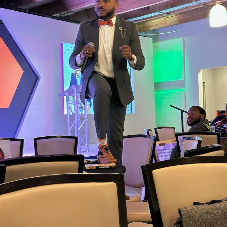 MsTechLee's tweet photo. Day 1 of @_EdFarm's #FutureofLearningSummit was AMAZING! Ready for Day 2!!! https://t.co/CstgkE1Tjj