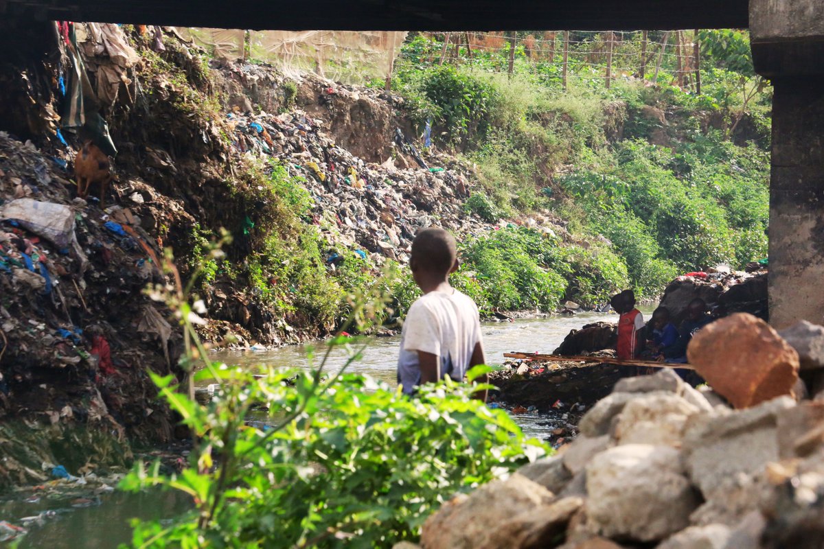 unhabitatyouth's tweet image. #UNHA2: In informal settings, one challenge leads to another, creating a vicious circle of poverty &amp;amp; crime. Unemployment  &amp;amp; lack of education are the root causes preventing #YOUTH from growing and tangibly contributing to making our cities safer &amp;amp; more prosperous.