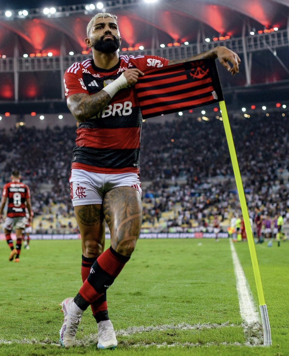 intowknd's tweet photo. amores (flamengo) vícios (flamengo) e obsessões (flamengo) https://t.co/eGJXmaqGOB