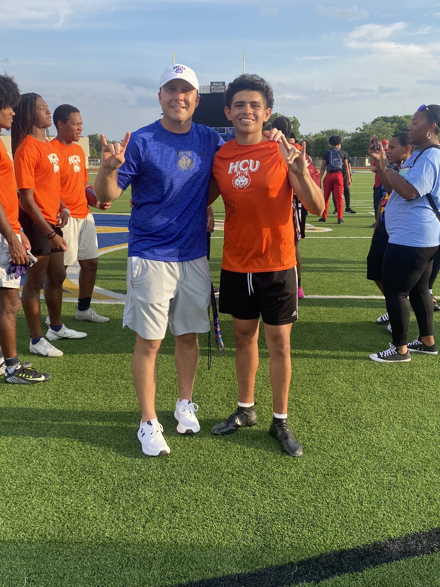 Zay_Ruiz1's tweet photo. Great day camping thank to all the coaches definitely learned from the coaching staff and enjoyed competing. @CoachEDaniels @CoachJSutrick @Coach_BHarris @RecruitTheU @CoachK_Johnson @PlayBookAthlete @Centex_Recruits @HCUFootball https://t.co/ELbhyVY6Rx