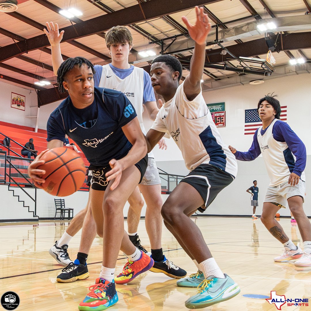 4YFilms's tweet photo. #PhotoDump

@AllNOneSports1 College Camp 

SAGU &amp; Webster University

@Mister_mr3 @KoyeRondeno @JacobMay06 @josh_spindle @JordanPape7 https://t.co/ZcbtF25Ywq