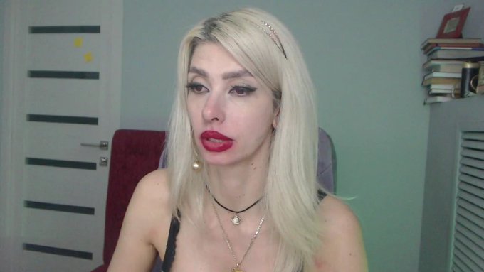 I'm online @MyFreeCams! #onmfc https://t.co/PlGLdxpm31 💚 https://t.co/RmKY8c9YFL<a class="tags" href="/tag/myfreecams">@myfreecams</a><a href="/tag/onmfc"class="tags">#onmfc</a>