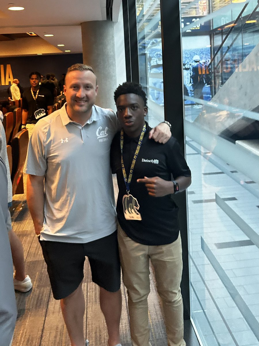 chaseadki's tweet photo. Had a great visit at the University of Cal🐻 #Gobears 
@CoachTreW @CoachSirmon @BenjiPalu_Cal @MWCherrington 
#DistinctlyHisCollegeTour https://t.co/IetaLmGhNC