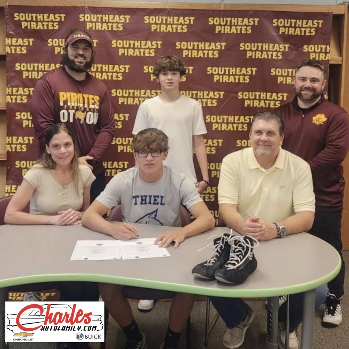 Tom_Nader's tweet photo. Congratulations to Southeast's Adam Peelish, who recently announced that he will continue his academic and wrestling careers at Thiel College. Peelish is the son of Steve and Jennifer Peelish. https://t.co/NTjAq4RVyz
