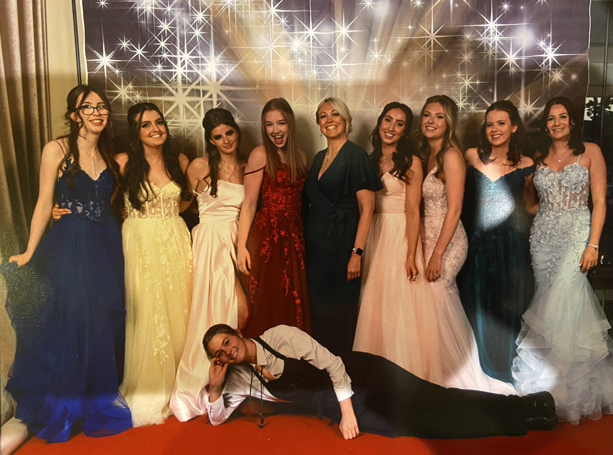 Great night at Class of 2023 Prom last night (with our former player, Porscha, who was working at the event 😉)!Wishing all the best to our S6 players for the future, you have been great ambassadors to our younger pupils 🤩🙌 #inspire #youngleaders #netballfamily