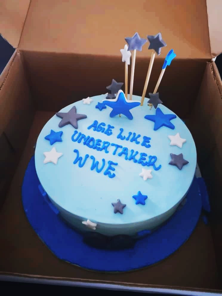 Mosesomuhinda's tweet photo. My great thanks to my family 💕 I never saw this coming 😇 https://t.co/G3nhGeiCPp