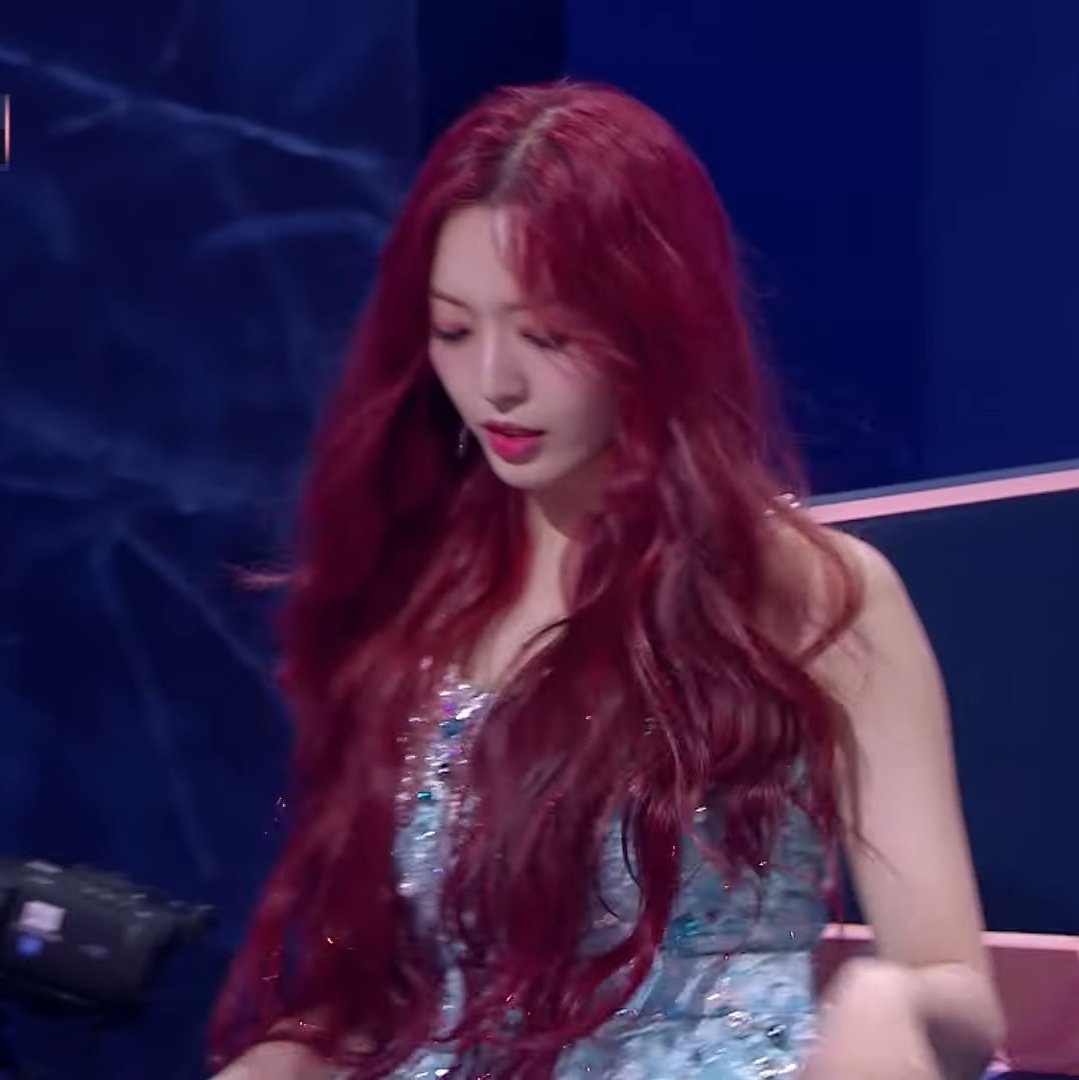 missuloveher's tweet photo. 내가 지금 2019년에 살고 있나요 https://t.co/rJ9ac5kYua