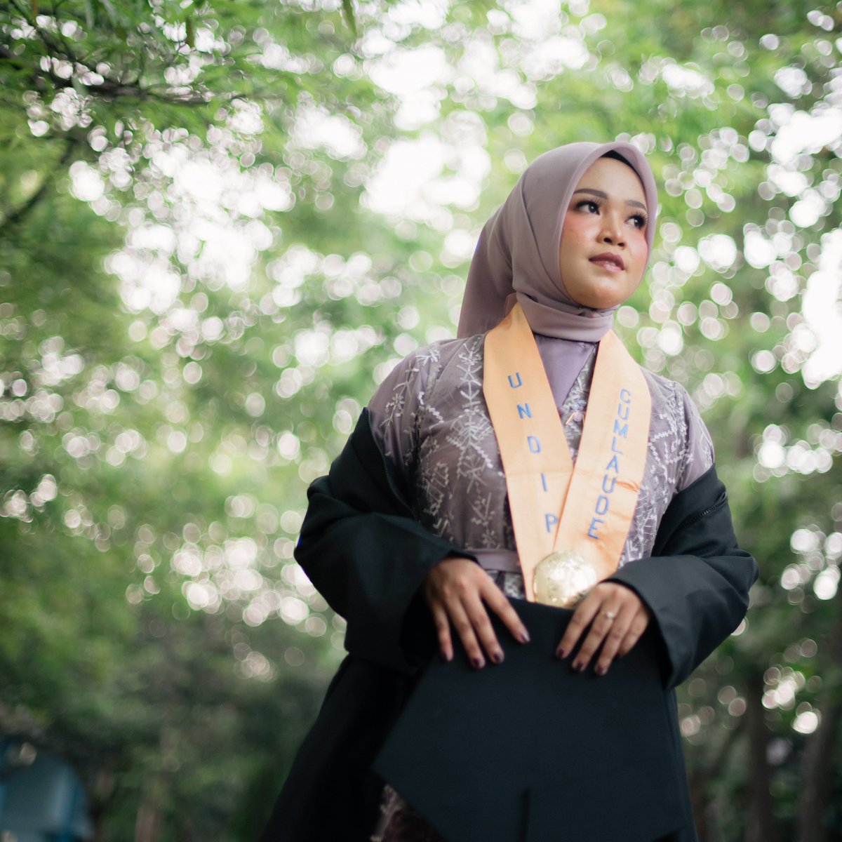 setiatesar's tweet photo. Menyusuri jalan yang penuh dengan perjuangan. Tentu bukan hanya tentang kebahagiaan, tapi banyak pula kesedihan. Mengenang dan terkenang akan menjadi abadi dalam sebuah gambar yang tersimpan rapi. https://t.co/dT8bYDaSCB