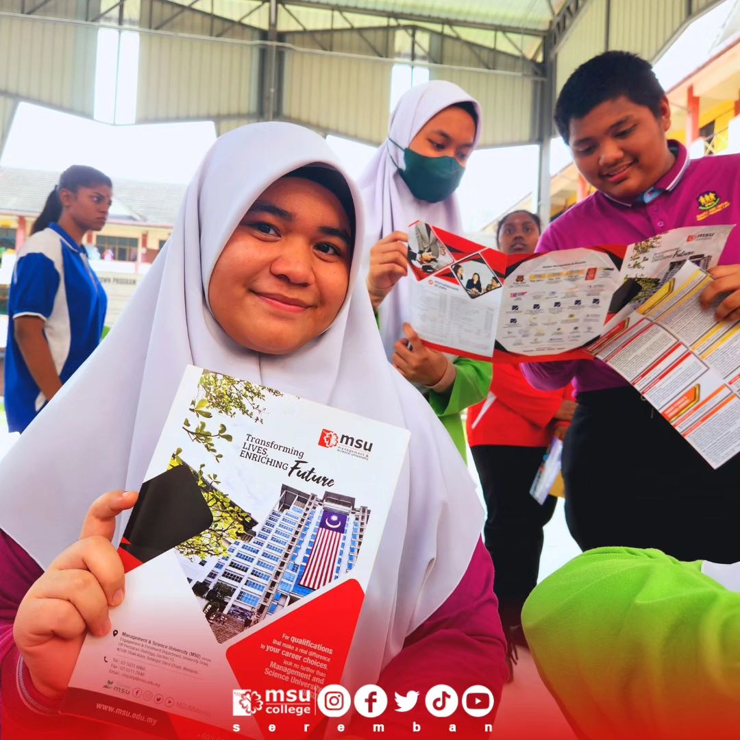 msucseremban's tweet photo. Pameran Kerjaya di Sekolah Menengah Desa Cempaka
#smkdc #beMSUrians
#MSUmalaysia
#MSUCollege
#MSUCseremban
#MSUmalaysia
#MSUrians
#MSUCseremban
#spm2022
#spm2023
#spm2021
#batch03
#batch02
#spmpromax
#spm
#beMSUrians
#gotoMSU
#diplomainIT
#teknologimaklumat
#spmresult https://t.co/h0lBQ3ldEl