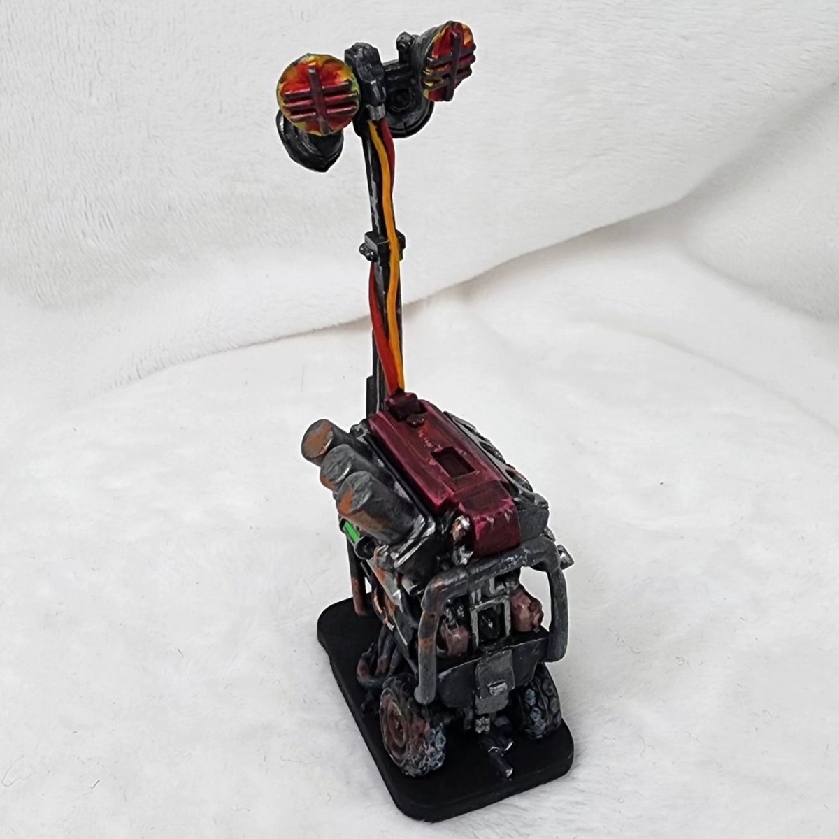 futurexmsmalcom's tweet image. The baby let me slap some paint on one of his #deadbydaylight generators.
.
.
.
.
.
 #dbdboardgame #miniatures #miniaturepainting #minipainting #dbd