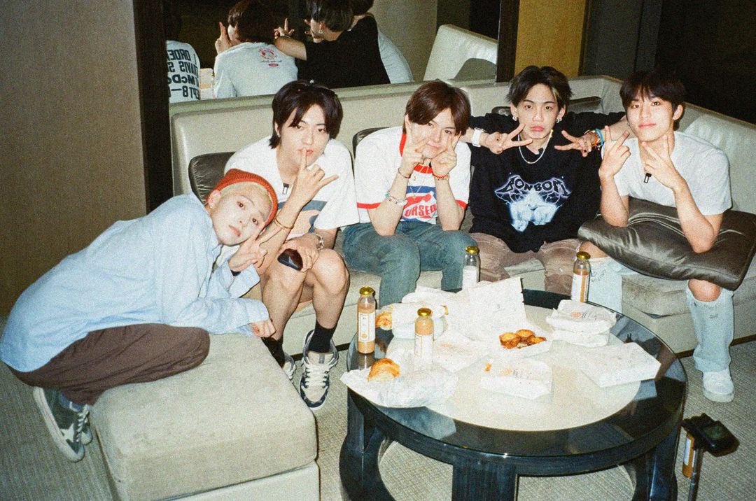 fb_ygtreasureth's tweet photo. [230608] TREASURE INSTAGRAM UPDATE

TREASURE : [TREASURE WORLD MAP] EP.16 HONG KONG BEHIND PHOTO

🔗 : https://t.co/FUnURyZCfh

#트레저 #TREASUREWORLDMAP #트월맵 #EP_16 #HONGKONG #YG https://t.co/KtTTmTst2W
