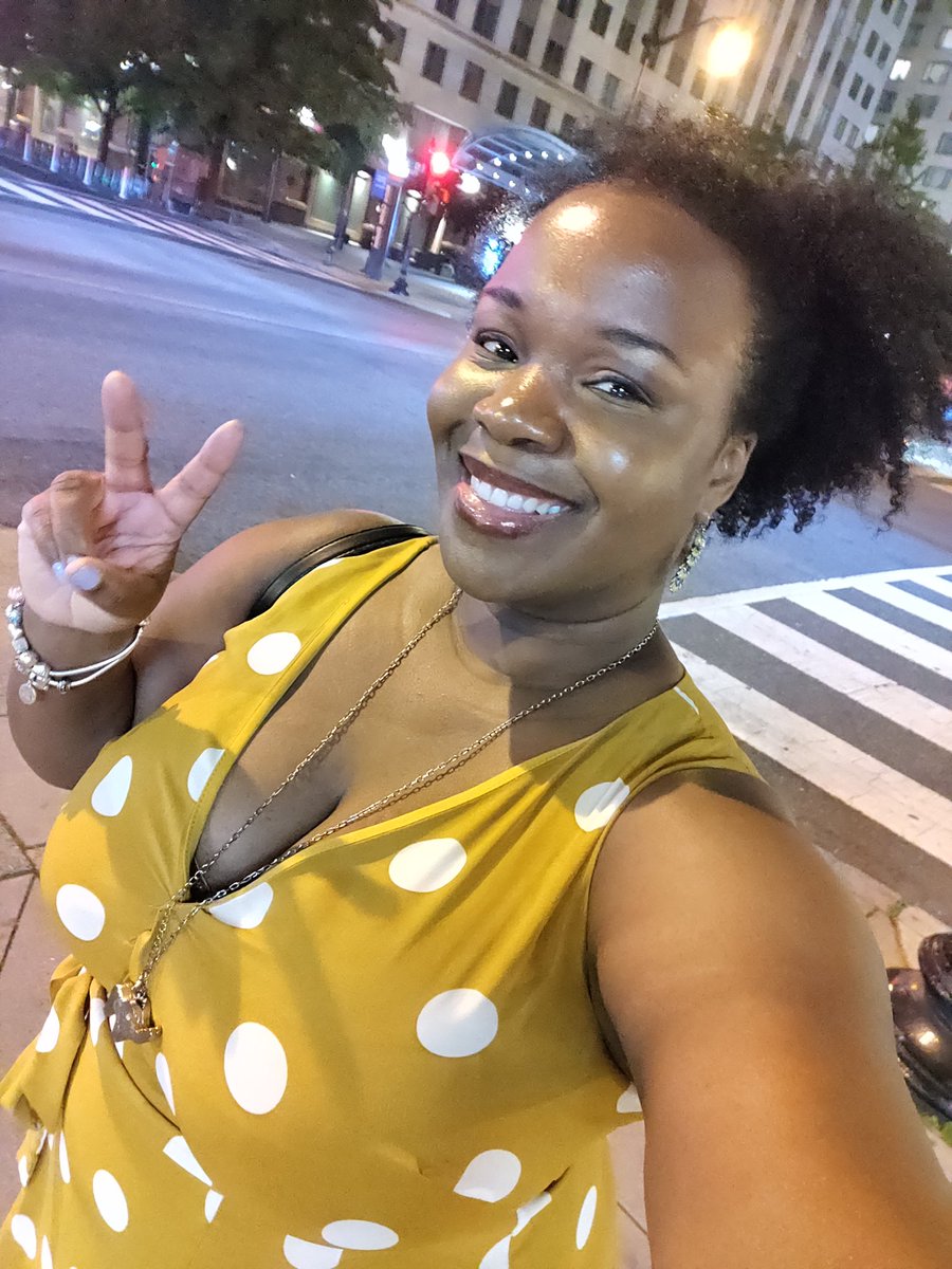 nickimayonews's tweet image. Hey cutie 🥰. #DCNights