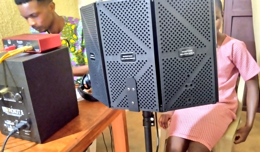 A visually impaired who makes #music:
We went with a mobile studio to her school. It's amazing she sees us in her heart. A miracle! Thank you <a href="/Dera_Val/">Mr. Chidera Valentine</a>, the Grace Boy for being part of this noble project. We're here for all of us. 
Caritas Christi urget nos.
#TeamYowamca <a href="/yowamca/">Yowamca (Young Women and Men Creative Association)</a>