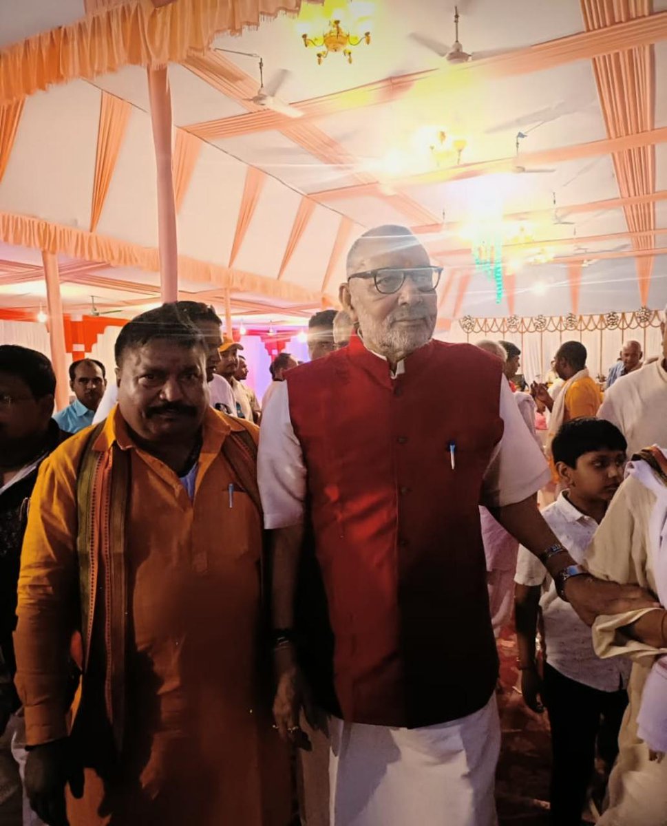 pradipbhaiyajee's tweet photo. #mahajansamparkabhiyan #9saal #9YearsOfWomenLedDevelopment #9YearsOfGaribKalyan #9YearsOfModiGovernment #9YearsOfSeva https://t.co/IZLY9eUsT3