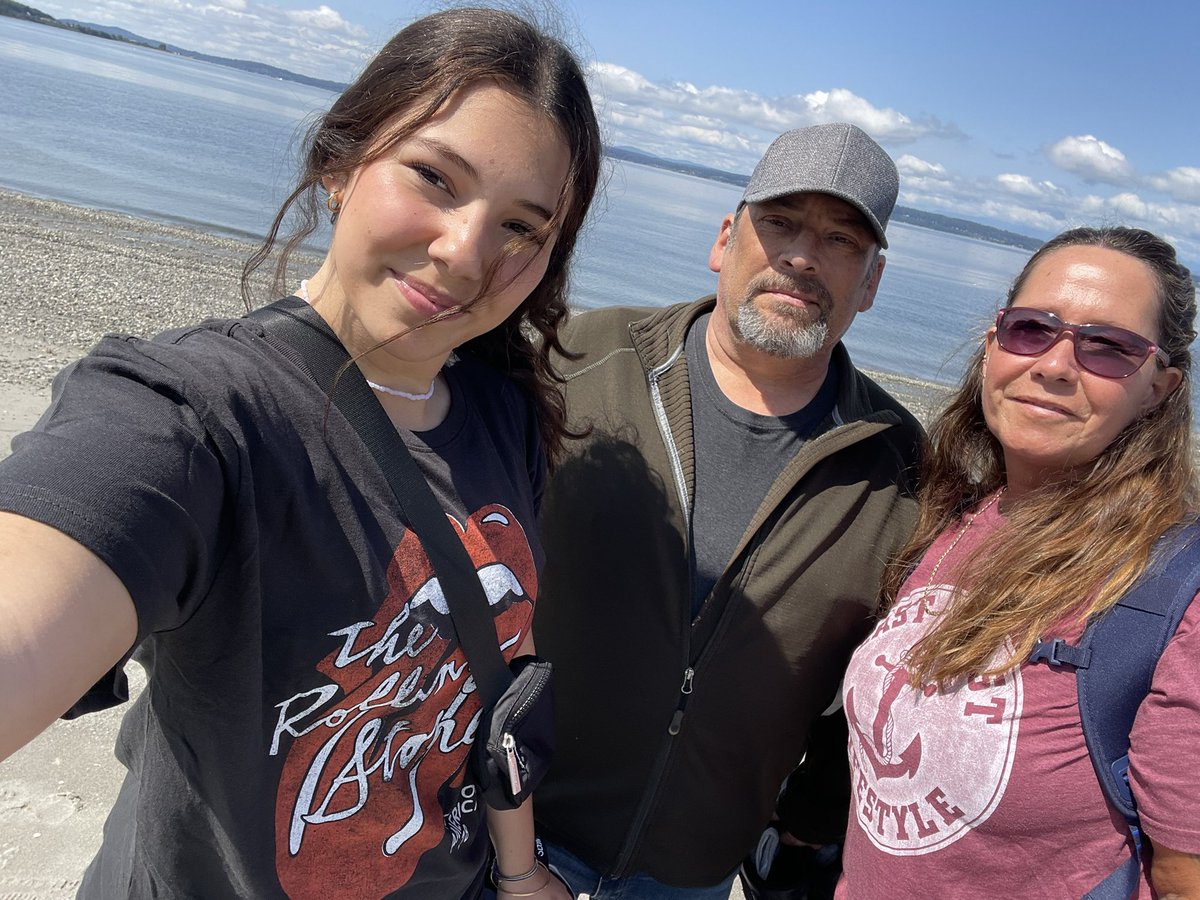 After 2 yrs, finally made it to the Pacific Ocean to reconnect with Mom, who is following the currents home to Hawaii ❤️💜
Fell in love with Seattle, and took in a hockey showcase too! 
#Seattle #PIPWesternProspects