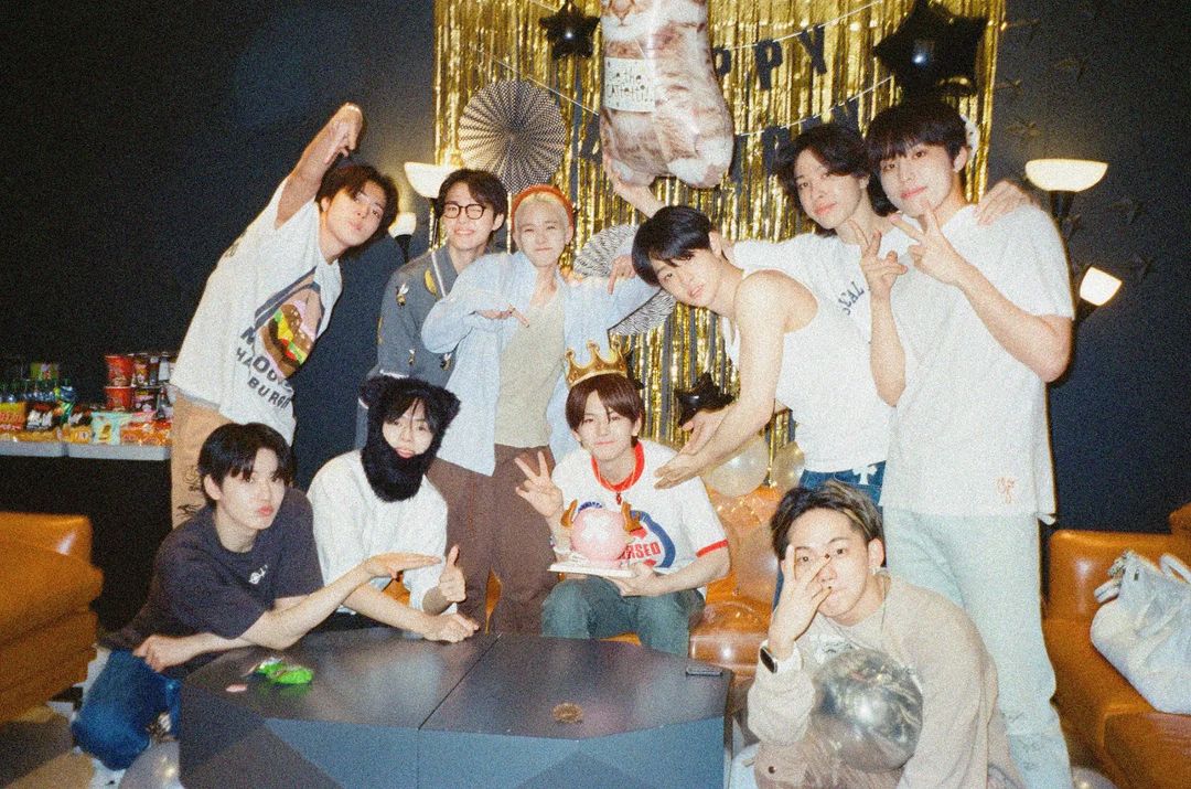 ASAHI_TH's tweet photo. [💎] 20230608 TREASURE  IG  updated  yg_treasure_official : [TREASURE WORLD MAP] EP.16 HONG KONG #TREASURE #트레저 #TREASUREWORLDMAP #트월맵 #EP_16 #HONGKONG #YG

🔗https://t.co/BKSzPaCrcm

#ASAHI #아사히 #アサヒ #อาซาฮิ 
#TREASURE #트레저 #トレジャー https://t.co/b4O9QfJoae