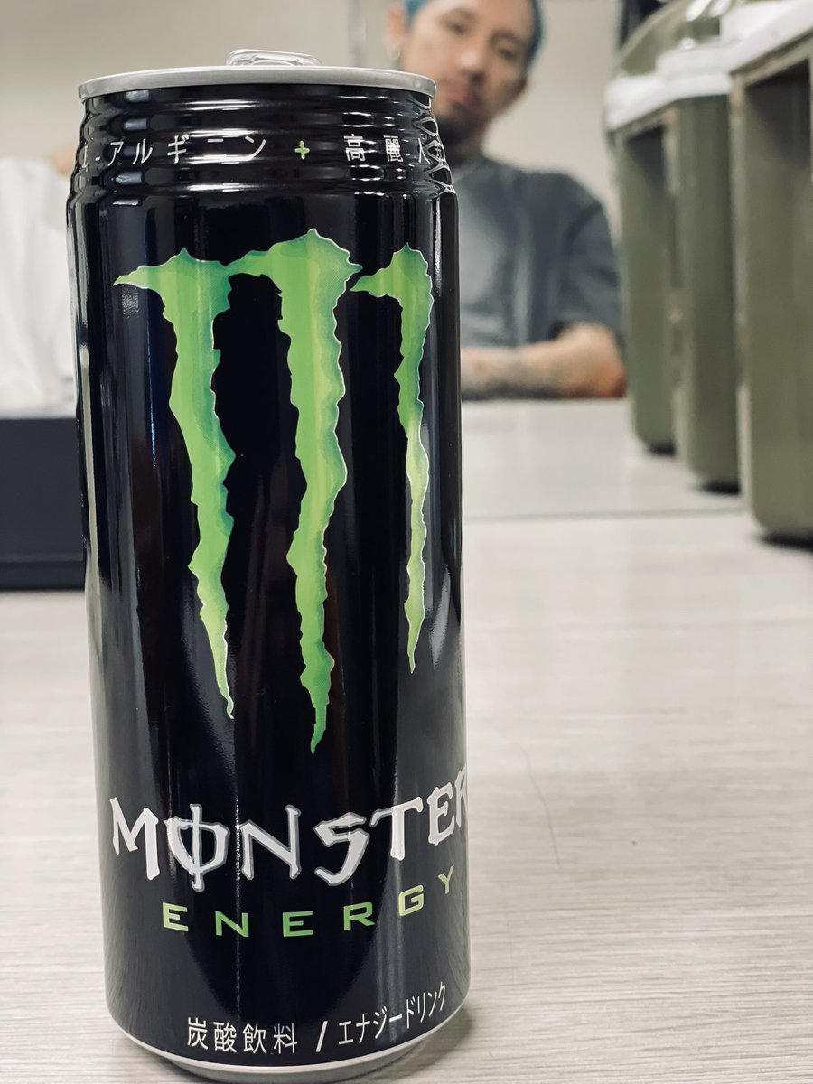 New AMERICAN SIZE 500ml!
デカっ！

#MonsterEnergy #500ml缶登場 #骨から気合い　#thebonez10