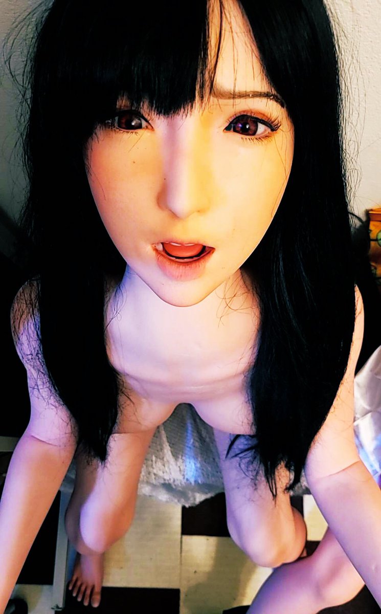 えー💦ここでするんですか？

本日も19時から股間バキバキで営業中です🍌❤️

ファンタジードール🔮