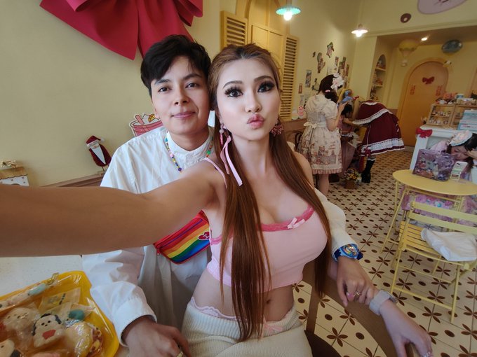 Good questions "how would he know they were lesbian?". See pictures below- Chinese lesbians with a Tom