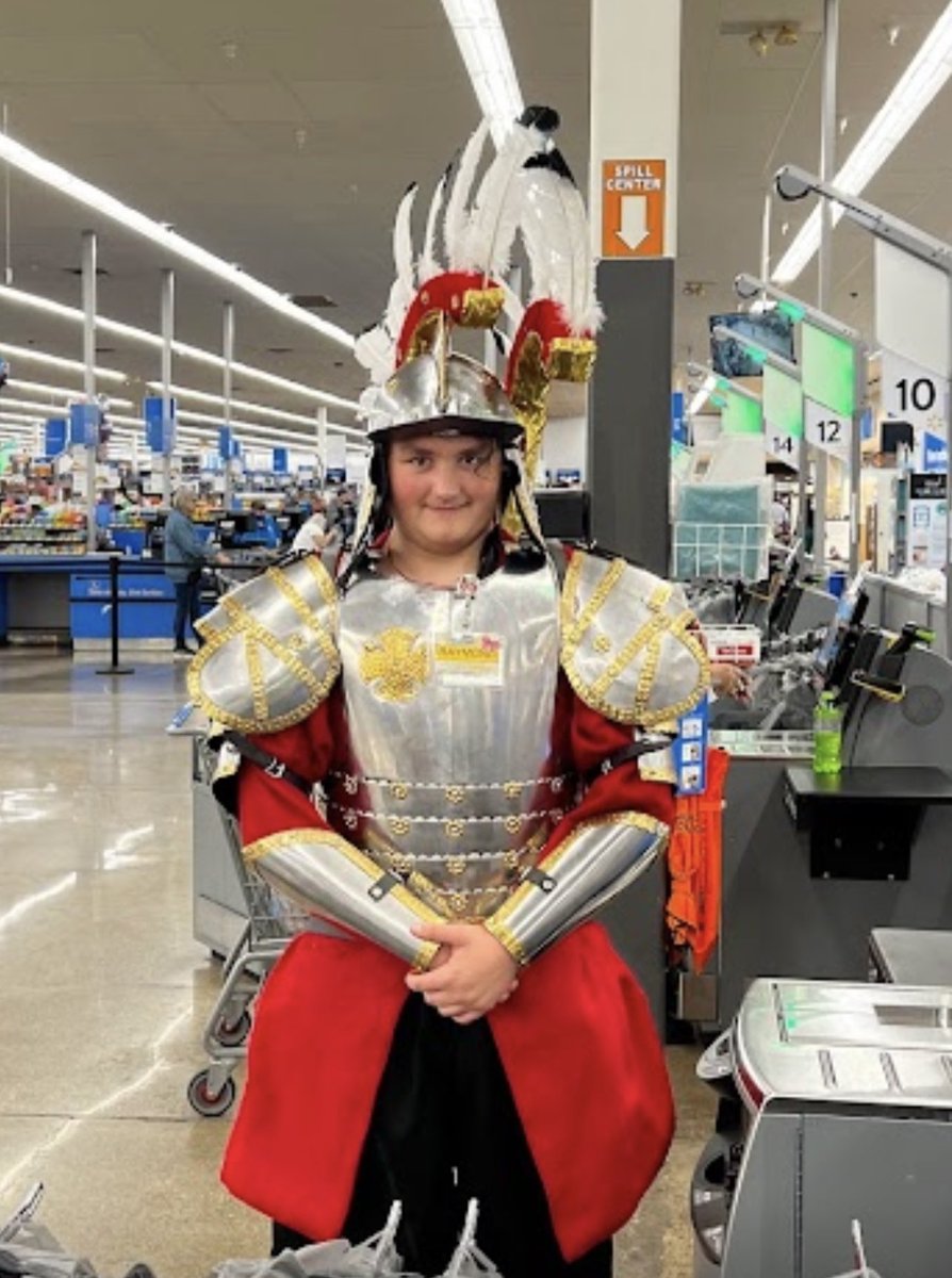 Doing more research for a #Poland #historypodcast makes me appreciate more my dude at Walmart last halloween who manned the self checkout. Winged Hussars for the win!