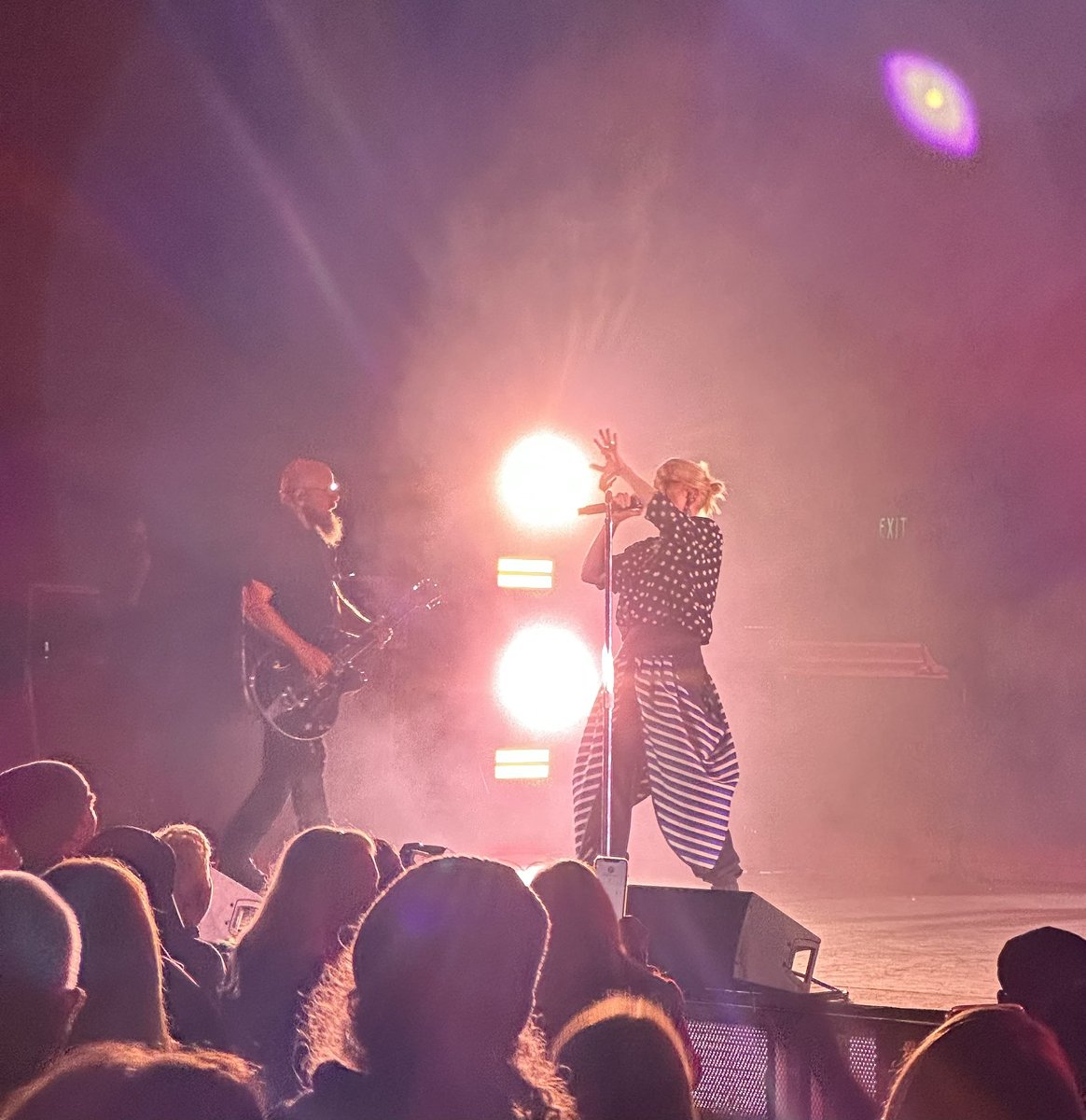 Well <a href="/garbage/">Garbage</a> has taken Santa Barbara Bowl over and it’s magic 🙌🏻