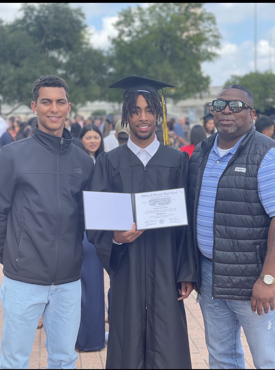 Words can’t express how proud I am of this young man, and what he’s accomplished! Keep God 1st <a href="/keelan_official/">Kee2Official🎯</a> and good things will happen! <a href="/TJCFOOTBALL/">Tyler JC</a> <a href="/team7v7/">FVII FOOTBALL CLUB</a> <a href="/BFNDFball/">Brennan Football</a> <a href="/BDammone/">Along The Wire</a> <a href="/USNFT/">U.S. National Football Team</a> @KatFBRecruiting <a href="/SA_Sports/">San Antonio Sports</a> <a href="/TCUFootball/">TCU Football</a> <a href="/BradyDavis10/">Brady Davis</a> <a href="/BUFootball/">Baylor Football</a> <a href="/SMUFB/">SMU Football</a> <a href="/TXSTRECRUITING/">Texas State Football Recruiting</a>