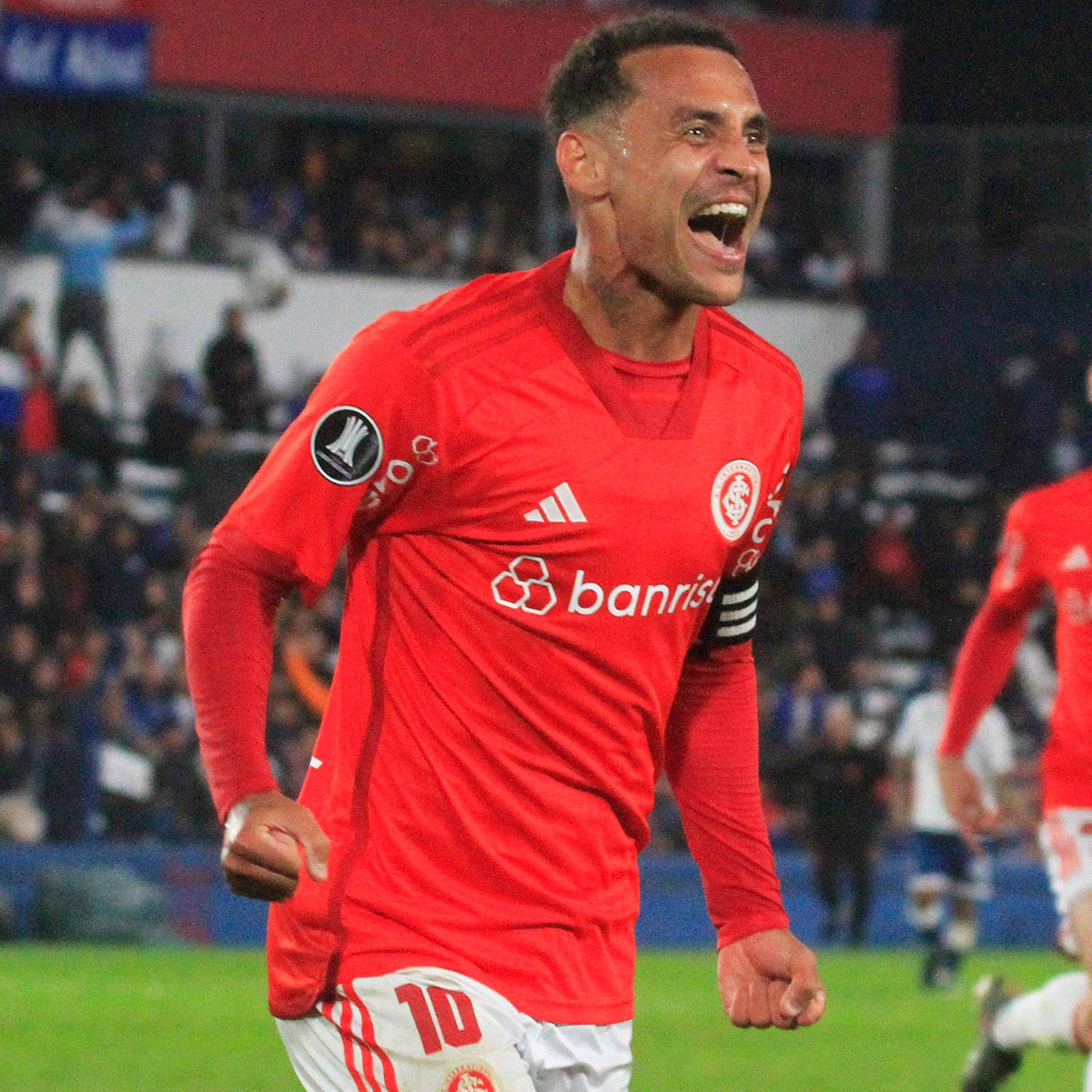 SofascoreBR's tweet photo. Alan Patrick (32 anos) entre os jogadores do @SCInternacional na temporada 2023:

1º em gols marcados (10)
1º em participações em gols (13)
1º em passes decisivos (67)
1º em chutes no gol (28)
1º em dribles certos (94)
1º em duelos ganhos (196)
1º em Nota Sofascore (7.39)

🔥🔥 https://t.co/vGJiKwgyHi