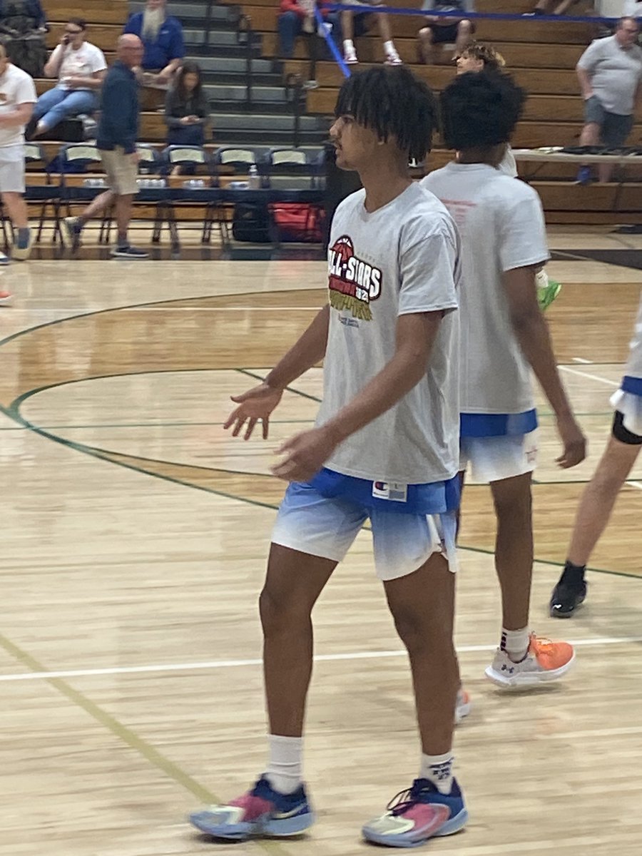 PortageBoysBB's tweet photo. We went down to Indy tonight to watch @Jaelyn24Johnson &amp; the JR All Stars play the Indiana SR All Stars. 
Pretty cool to see 5 DAC guys playing in the game.
Just goes to show if you want to compete with and against the best in NWI, it doesn’t get better than the DAC. 👍🏀 https://t.co/AK7Y0bkQHM