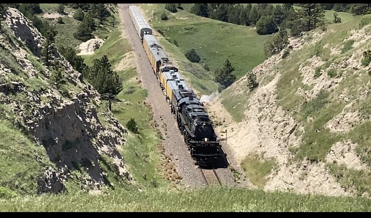 #UP4014 Entering Albin tunnel on the Yoder Subdivision in Wyoming.

June 7th, 2023.